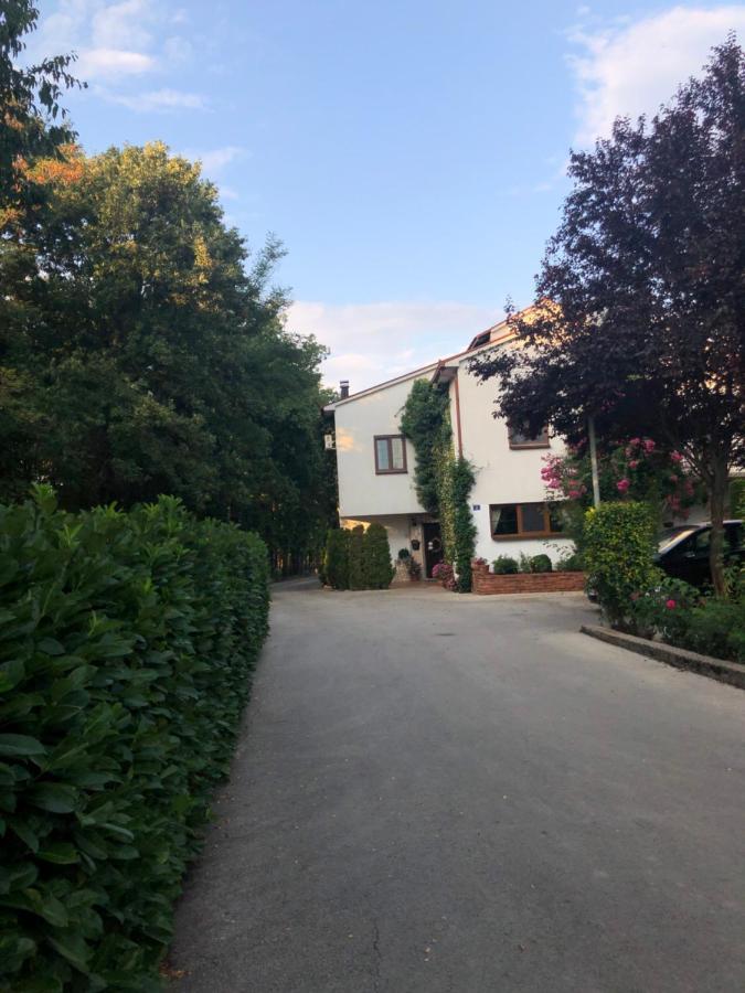 Pansion Lazine Hotel Medjugorje Ngoại thất bức ảnh